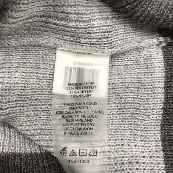Vince Camuto Women’s Medium Gray Black Stripe Sweater Button Shoulder NWOT - Picture 2 of 15